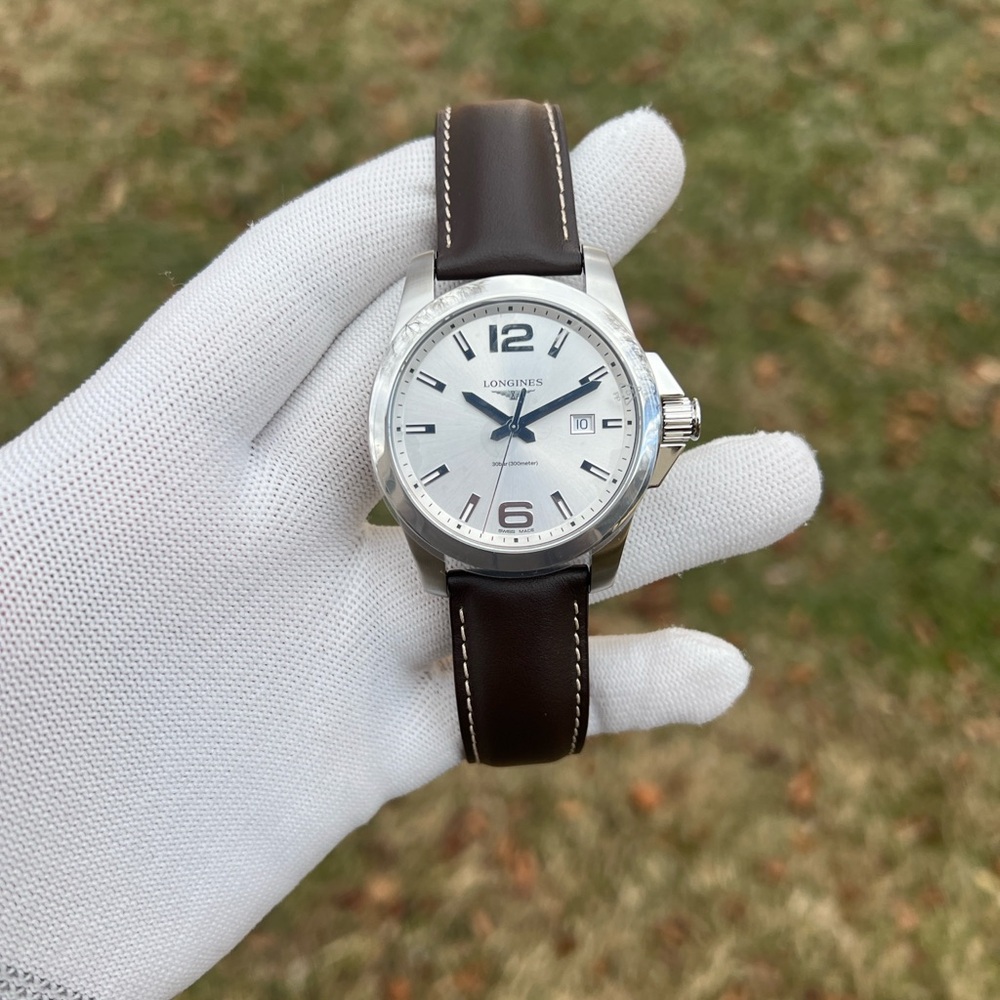 Longines Conquest leather strap men’s watch